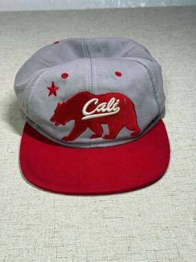 California Republic Cali Grizzly Bear Embroidered Snapback Hat Grey and Red